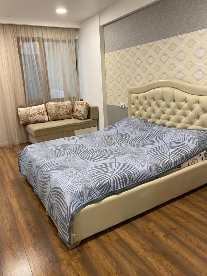 Просторная Двухкомнатная Квартира Жк Бакытты Омир Almaty Exterior foto
